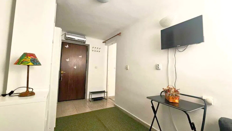 Piata Unirii, Horoscop, str. Bibescu Voda, pt. 1 persoana tanara