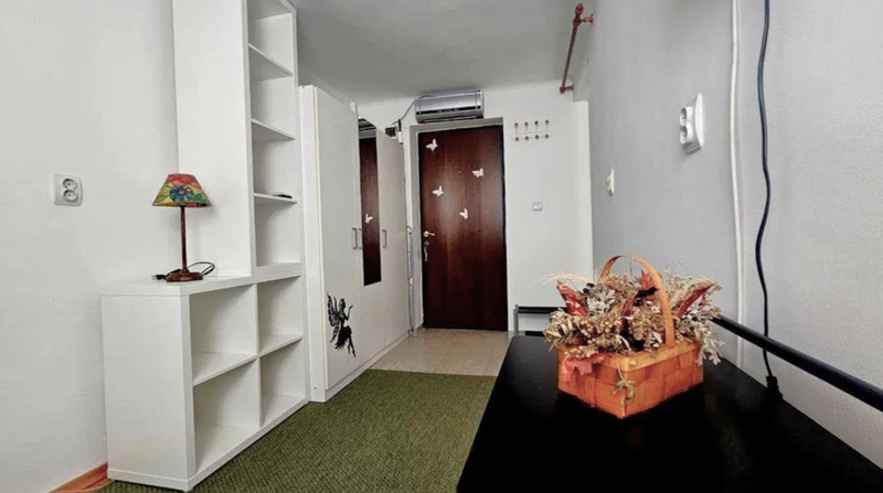 Piata Unirii, Horoscop, str. Bibescu Voda, pt. 1 persoana tanara