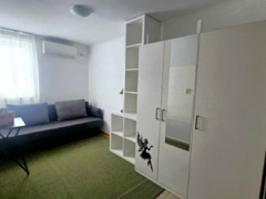 Piata Unirii, Horoscop, str. Bibescu Voda, pt. 1 persoana tanara